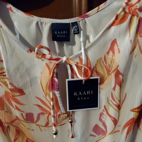 New WT Kaari SOLD TO RESALE SHOP!! - Picture 3 of 8